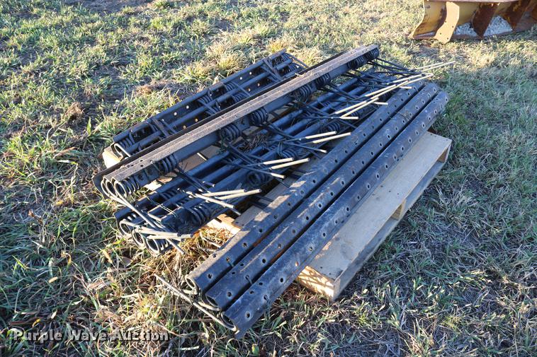 image for item EE9896 (12) spring tooth harrows