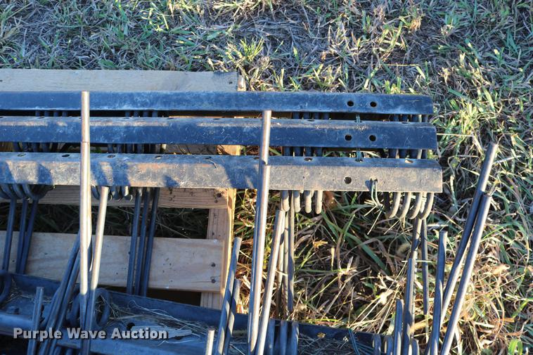 image for item EE9896 (12) spring tooth harrows