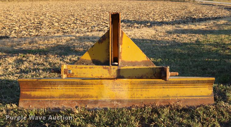 image for item EE9897 Blade