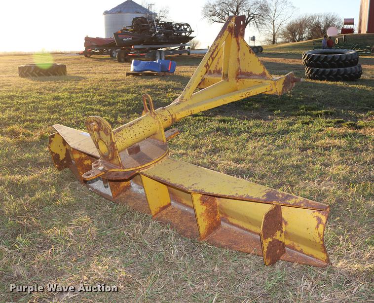 image for item EE9897 Blade