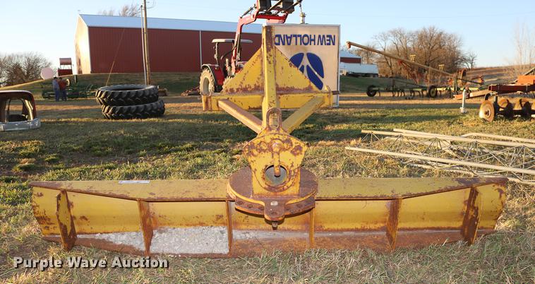 image for item EE9897 Blade