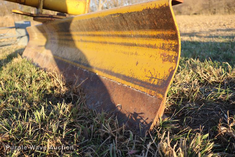 image for item EE9897 Blade