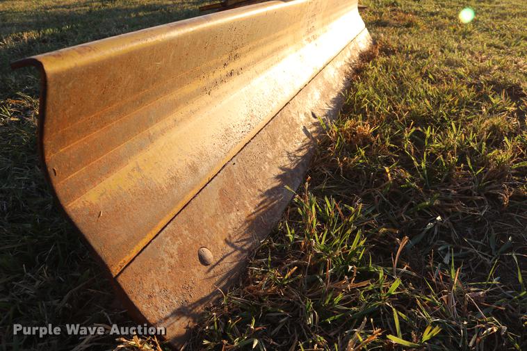 image for item EE9897 Blade