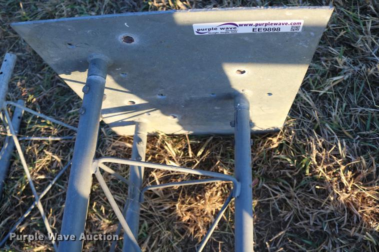 image for item EE9898 Three piece antenna tower