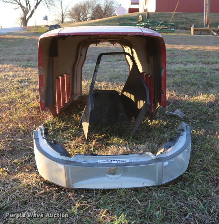 image for item EE9900 Case IH Puma 165 cut hood