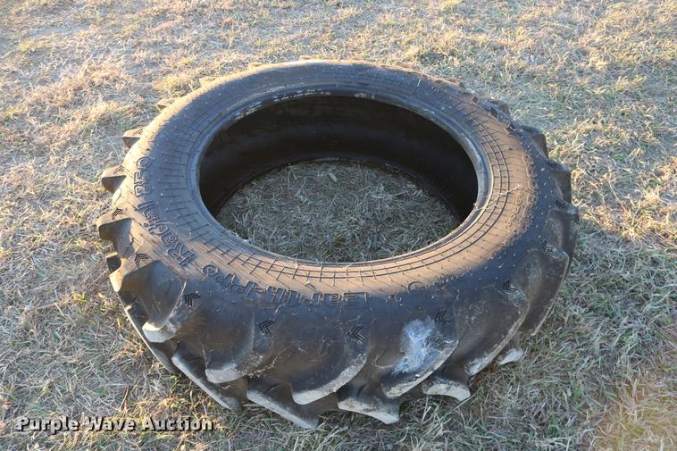 image for item EE9902 Galaxy Earth-Pro Radial 850 tire