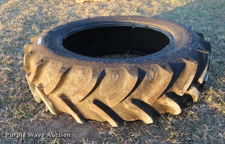 image for item EE9902 Galaxy Earth-Pro Radial 850 tire