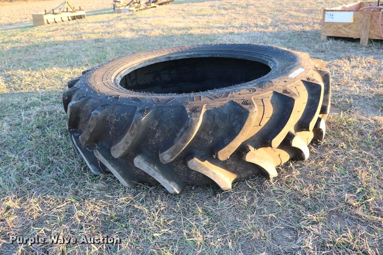 image for item EE9902 Galaxy Earth-Pro Radial 850 tire