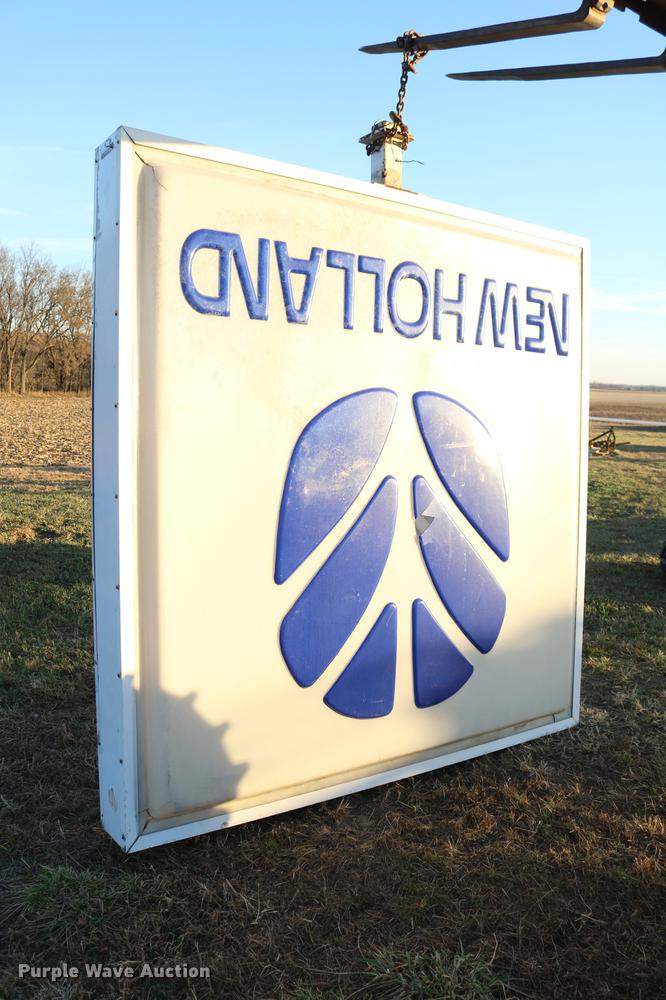 image for item EE9903 Heath & Company New Holland sign