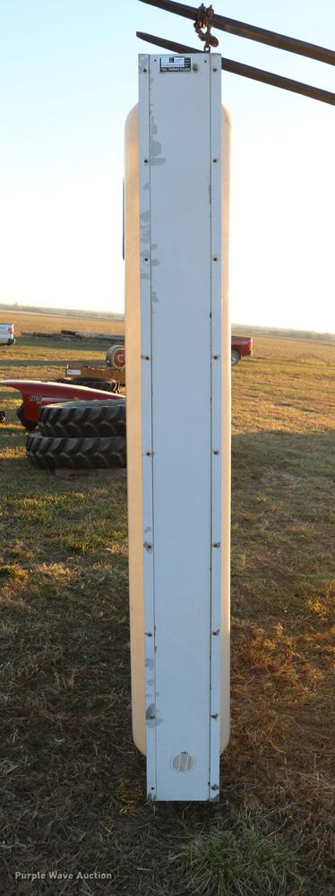 image for item EE9903 Heath & Company New Holland sign