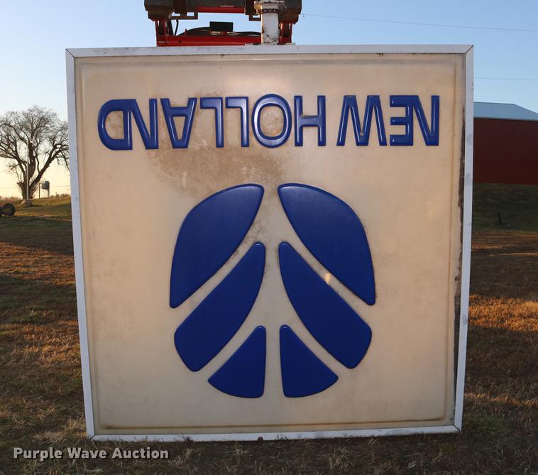 image for item EE9903 Heath & Company New Holland sign