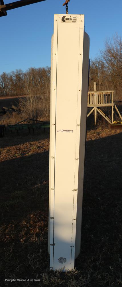 image for item EE9903 Heath & Company New Holland sign