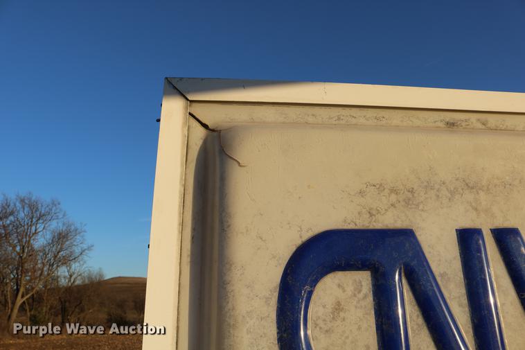 image for item EE9903 Heath & Company New Holland sign