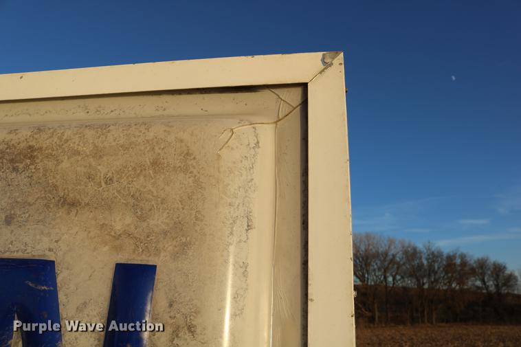 image for item EE9903 Heath & Company New Holland sign