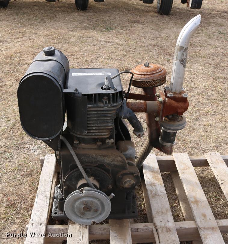 Wisconsin Two Cylinder Engine