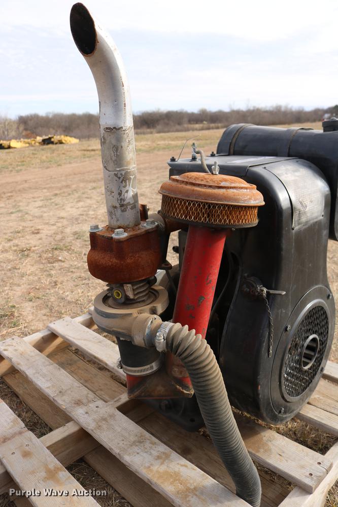 image for item EE9911 Wisconsin AHH single cylinder gas engine