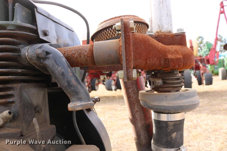 image for item EE9911 Wisconsin AHH single cylinder gas engine