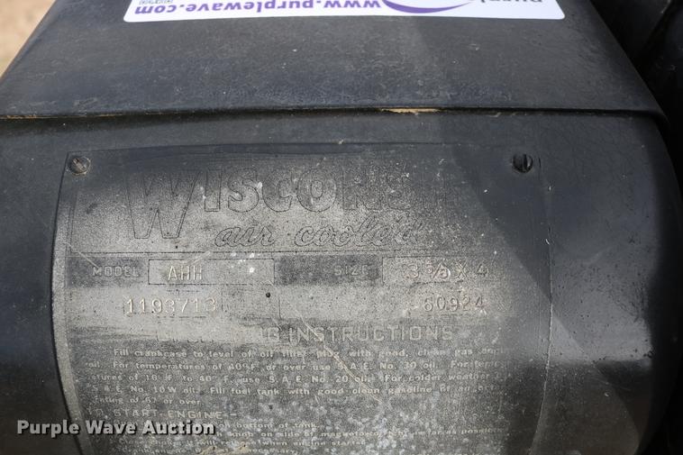 image for item EE9911 Wisconsin AHH single cylinder gas engine