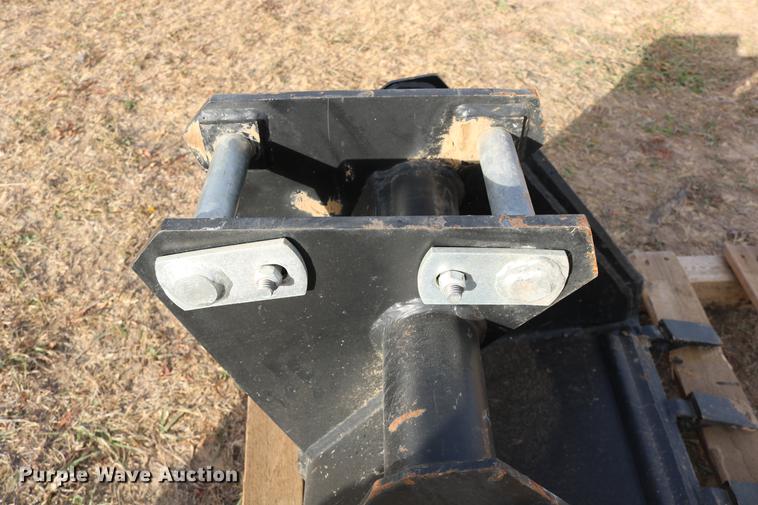 image for item EE9912 19"W bucket