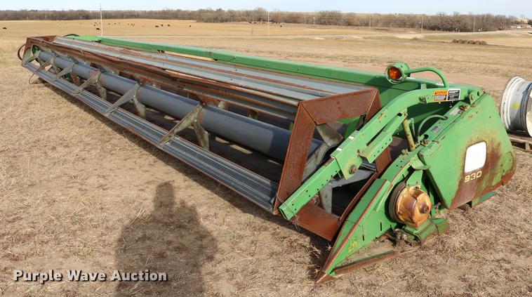 image for item EE9918 1996 John Deere 930 rigid head