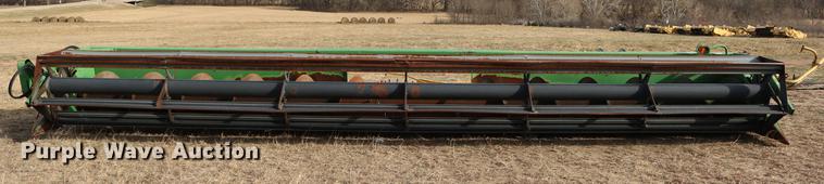 image for item EE9918 1996 John Deere 930 rigid head