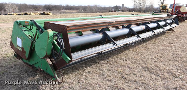 image for item EE9918 1996 John Deere 930 rigid head