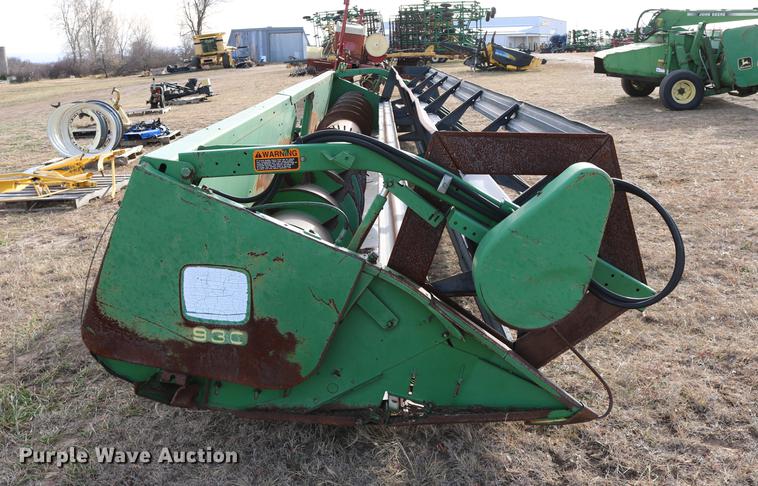 image for item EE9918 1996 John Deere 930 rigid head