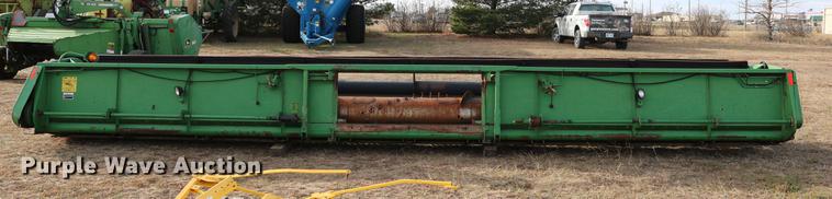 image for item EE9918 1996 John Deere 930 rigid head