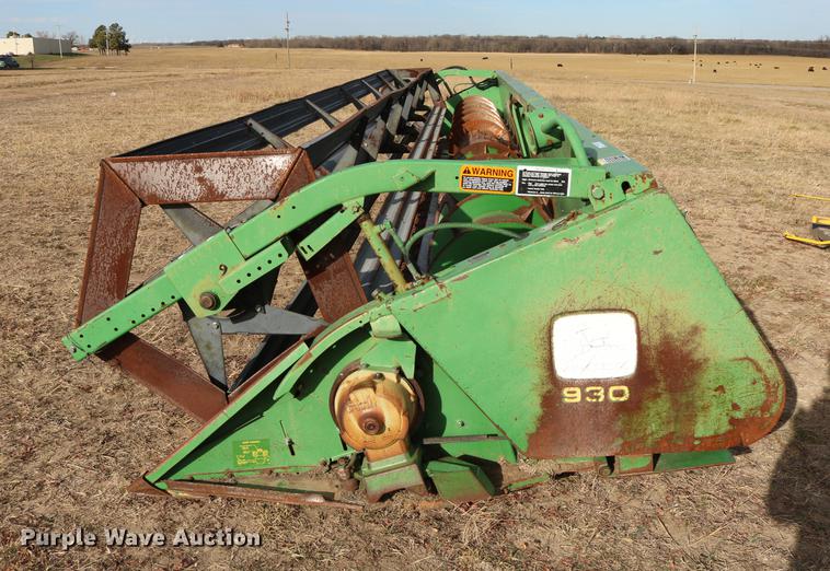 image for item EE9918 1996 John Deere 930 rigid head