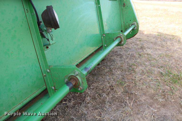 image for item EE9918 1996 John Deere 930 rigid head