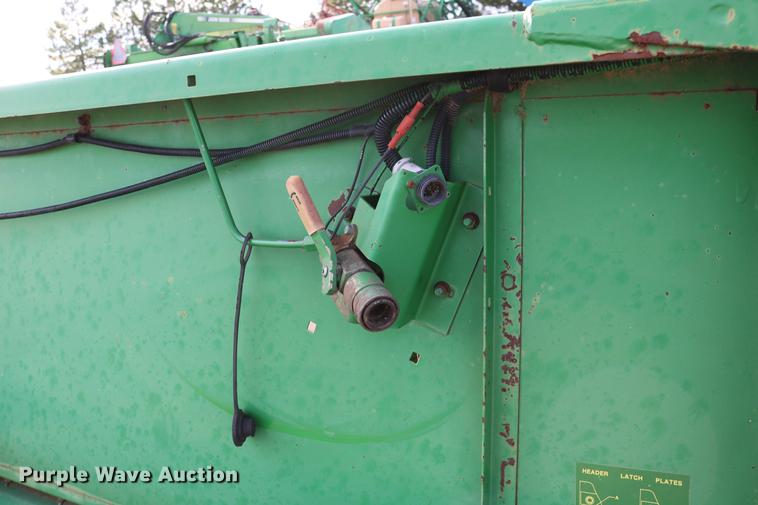 image for item EE9918 1996 John Deere 930 rigid head