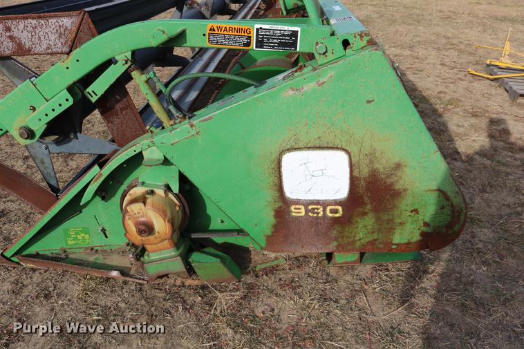 image for item EE9918 1996 John Deere 930 rigid head
