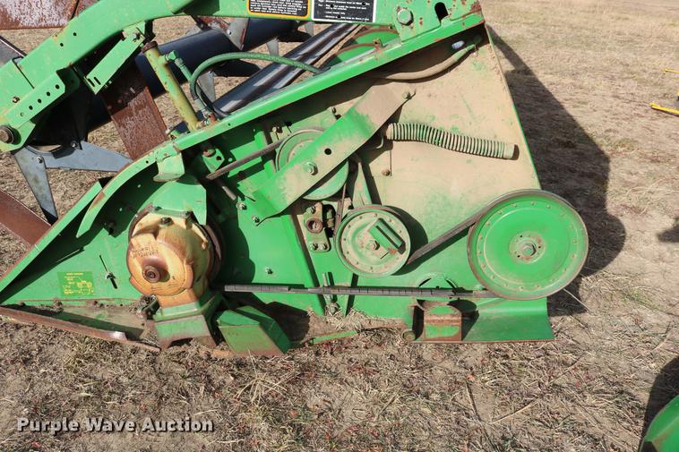 image for item EE9918 1996 John Deere 930 rigid head