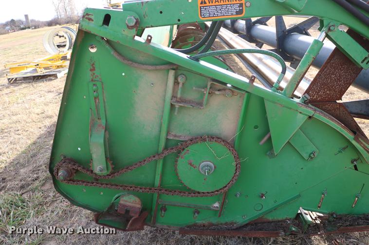 image for item EE9918 1996 John Deere 930 rigid head