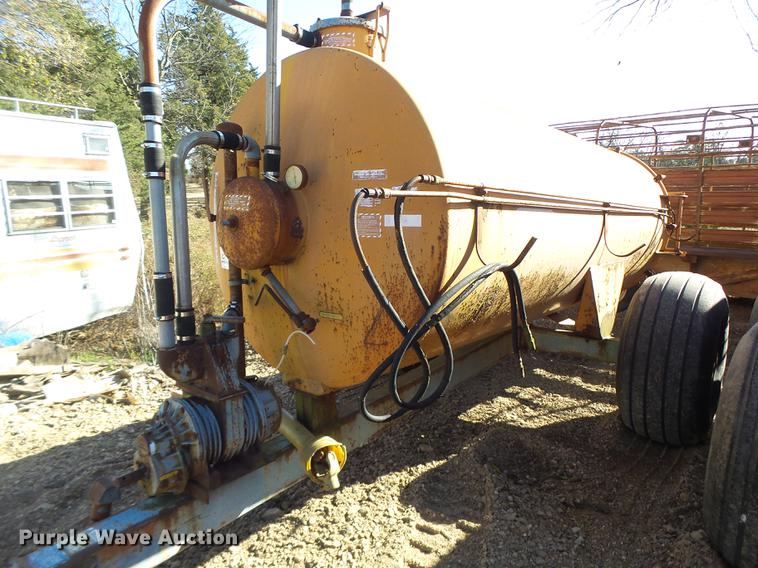 image for item G1968 Better Bilt 1500 honey wagon