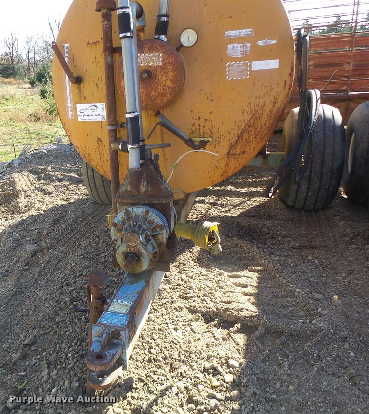 image for item G1968 Better Bilt 1500 honey wagon