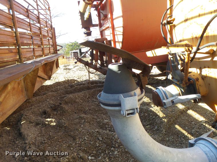 image for item G1968 Better Bilt 1500 honey wagon