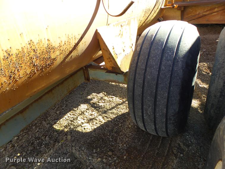 image for item G1968 Better Bilt 1500 honey wagon