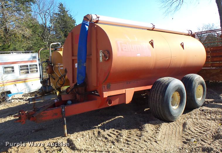 image for item G1969 Calument 3250 honey wagon