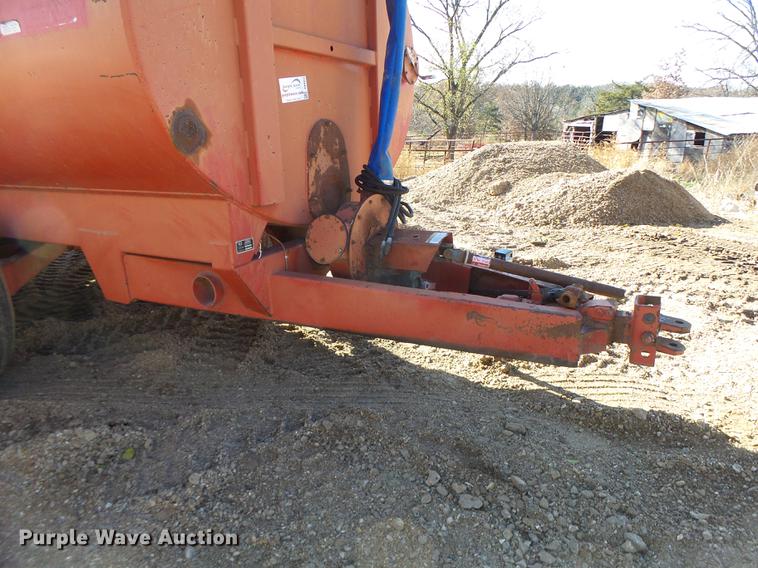 image for item G1969 Calument 3250 honey wagon