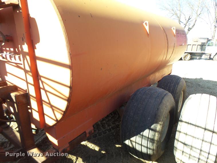 image for item G1969 Calument 3250 honey wagon