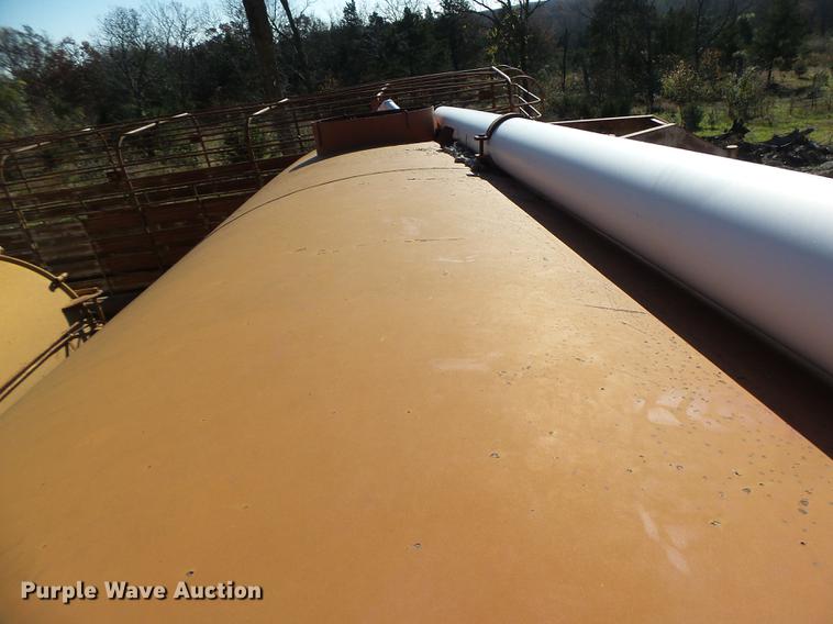 image for item G1969 Calument 3250 honey wagon