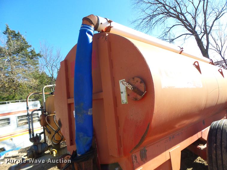 image for item G1969 Calument 3250 honey wagon