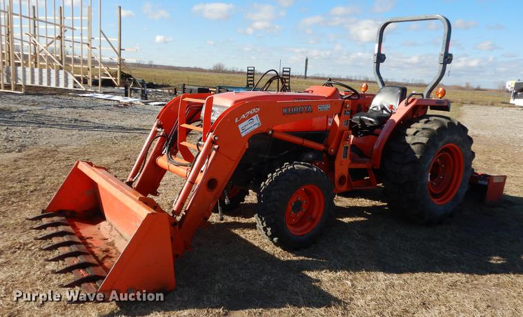 image for item J5604 Kubota L4400 MFWD tractor