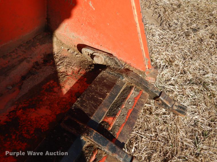 image for item J5604 Kubota L4400 MFWD tractor