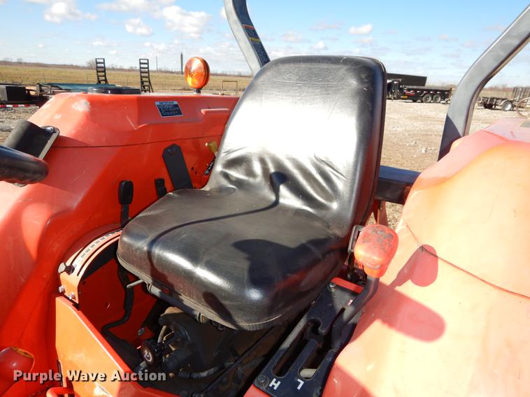 image for item J5604 Kubota L4400 MFWD tractor