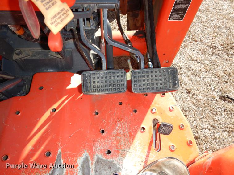 image for item J5604 Kubota L4400 MFWD tractor