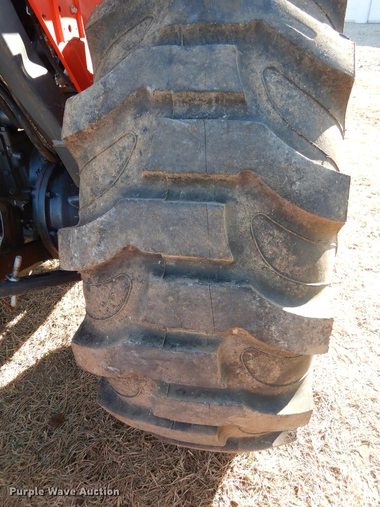 image for item J5604 Kubota L4400 MFWD tractor