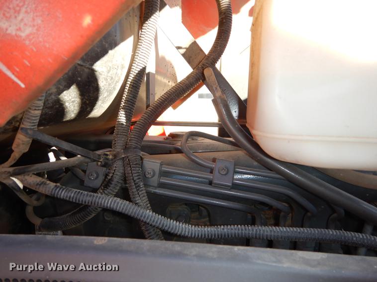 image for item J5604 Kubota L4400 MFWD tractor