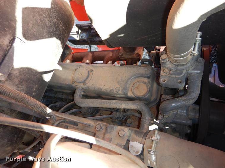 image for item J5604 Kubota L4400 MFWD tractor